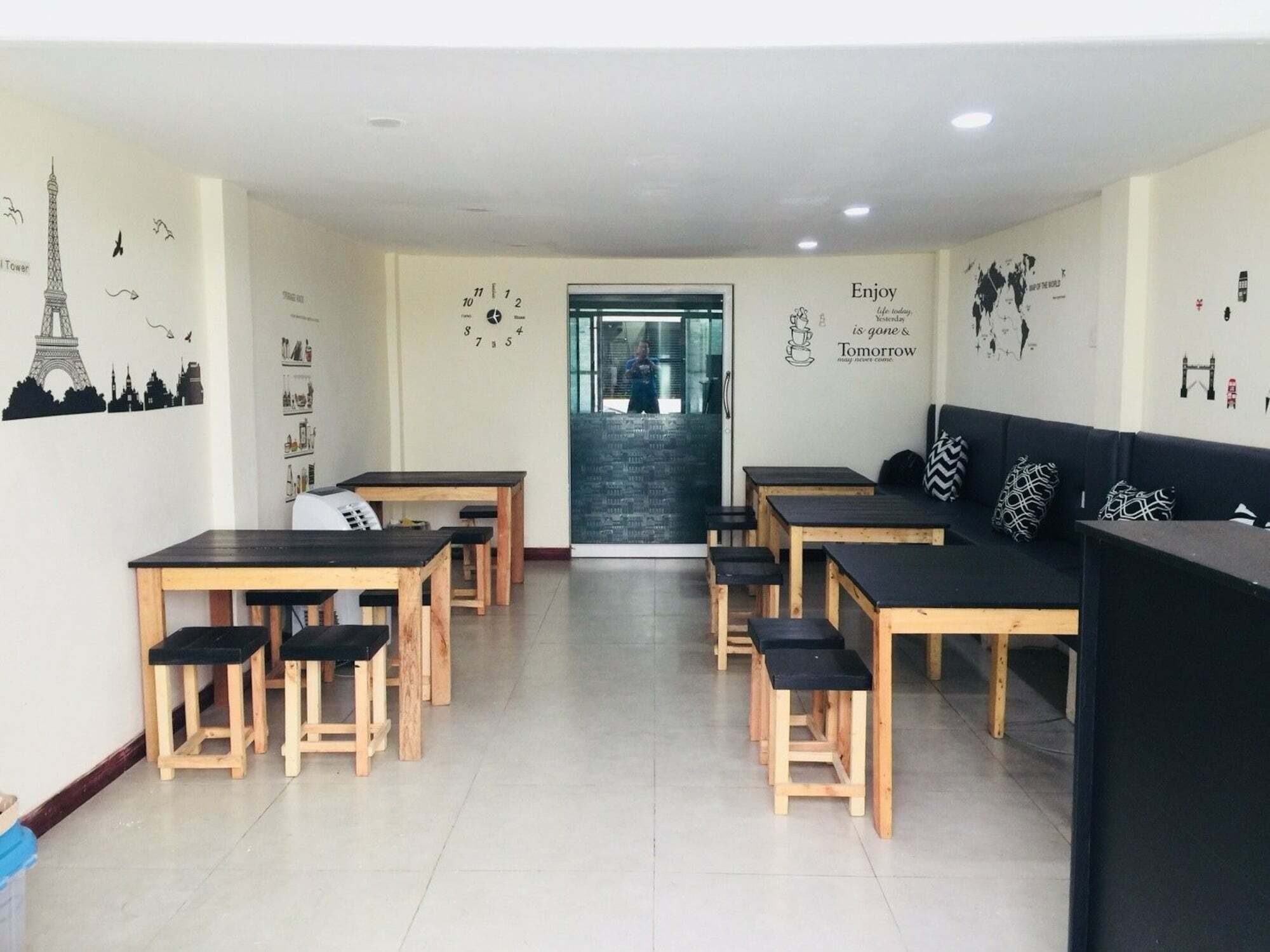 Interpartie Hotel (Adults Only) Bangkok Dış mekan fotoğraf